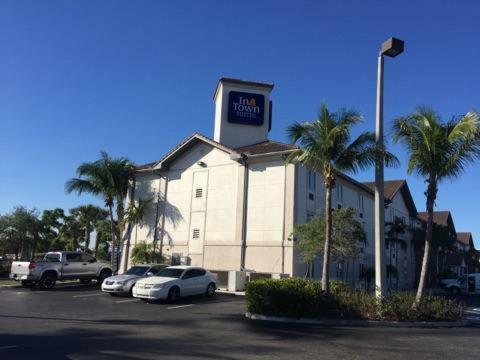 Intown Suites Extended Stay West Palm Beach Fl - Military Trail Rd Lake Park 外观 照片